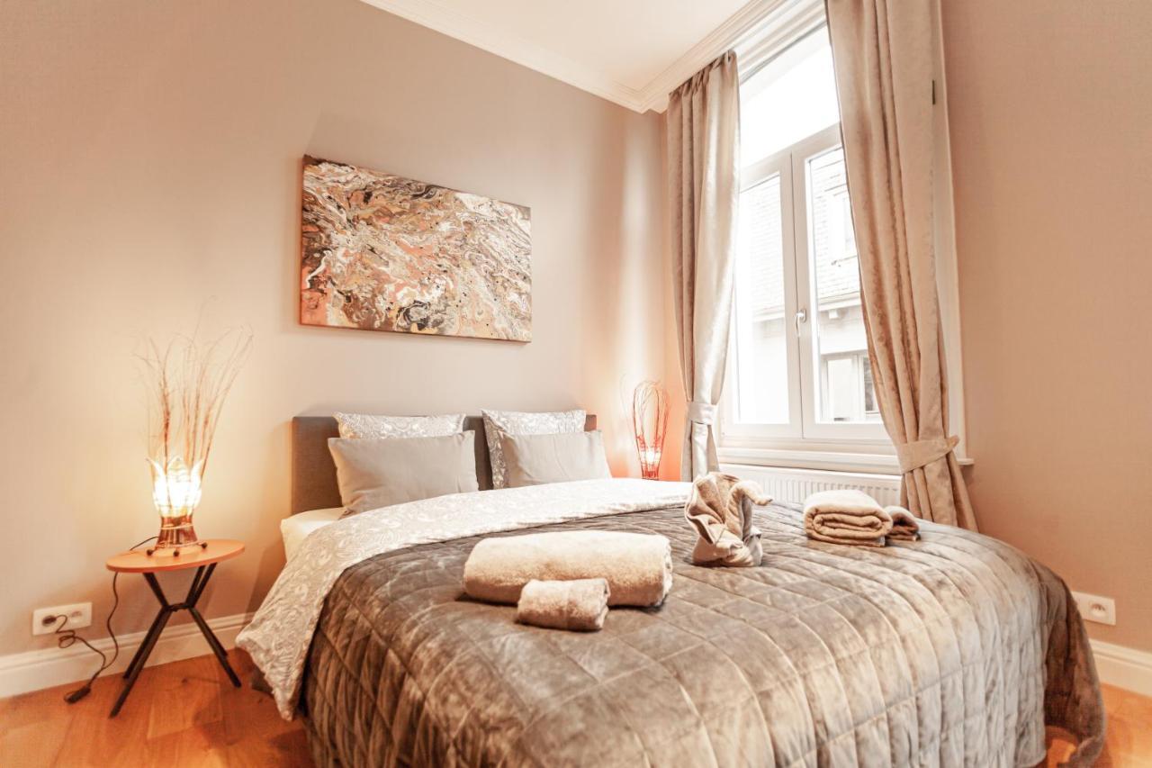 Luxury Suites Palace By Rikas Hotels Antwerpen Exterior foto